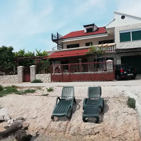 Zdene Apartment *